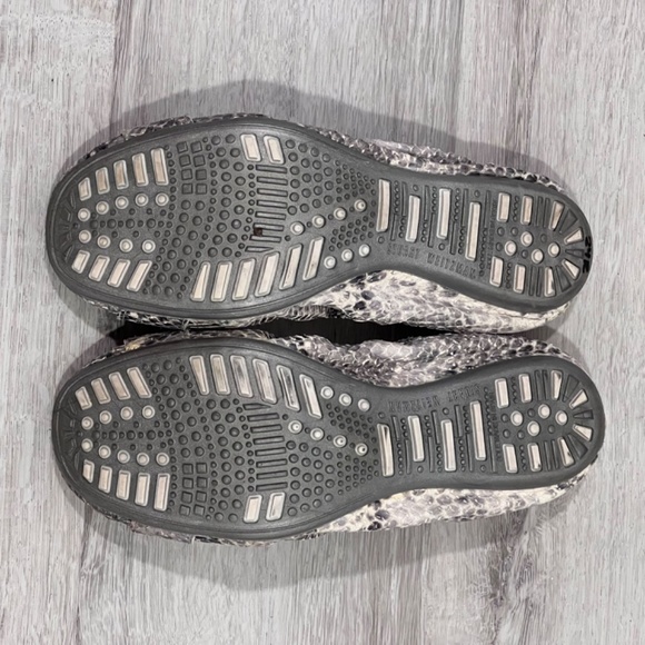 Stuart Weitzman Leather Snakeskin Python Ballet Flats. Size 7 - Picture 8 of 9